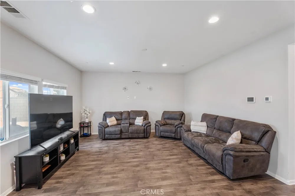 11892 Espola Place Victorville, CA 92392
