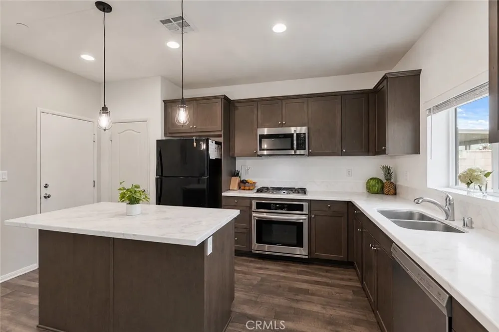 11892 Espola Place Victorville, CA 92392