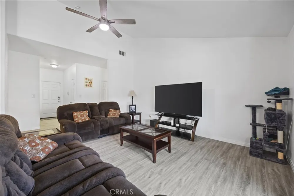5504 Baja Bakersfield, CA 93307