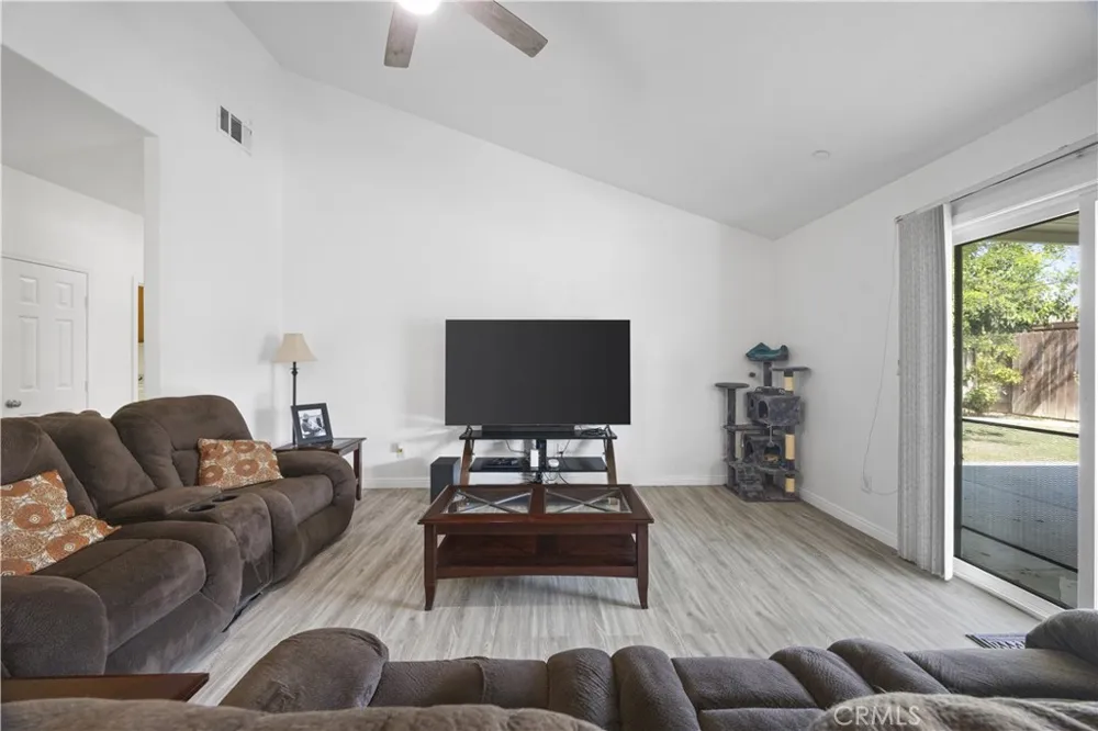 5504 Baja Bakersfield, CA 93307