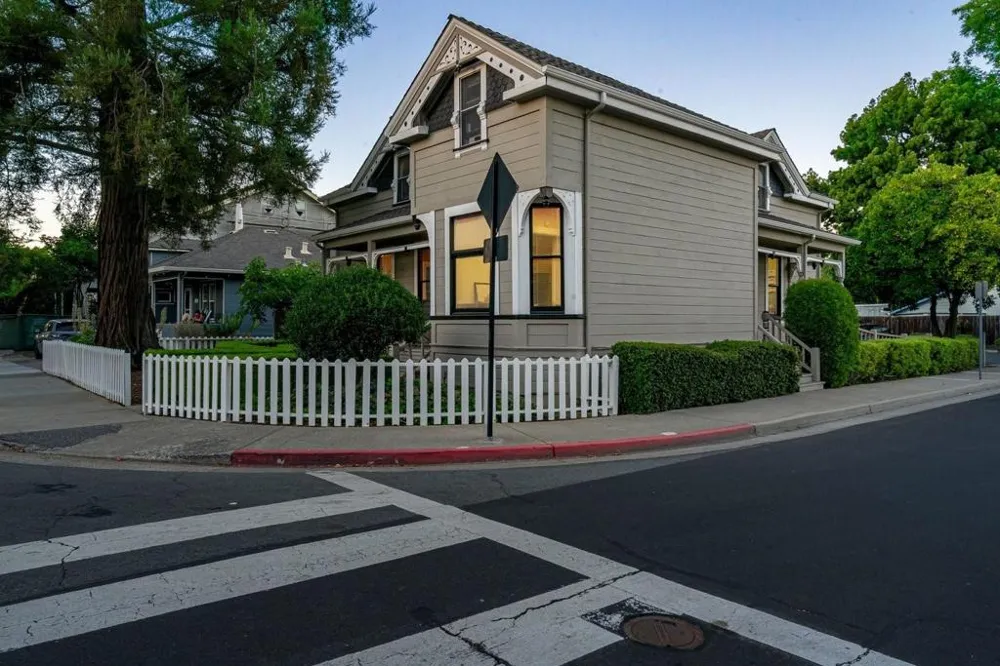 142 Central Avenue Campbell, CA 95008
