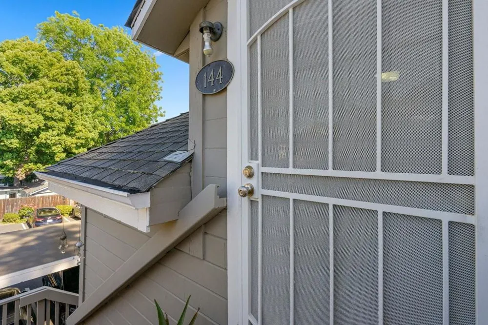 142 Central Avenue Campbell, CA 95008