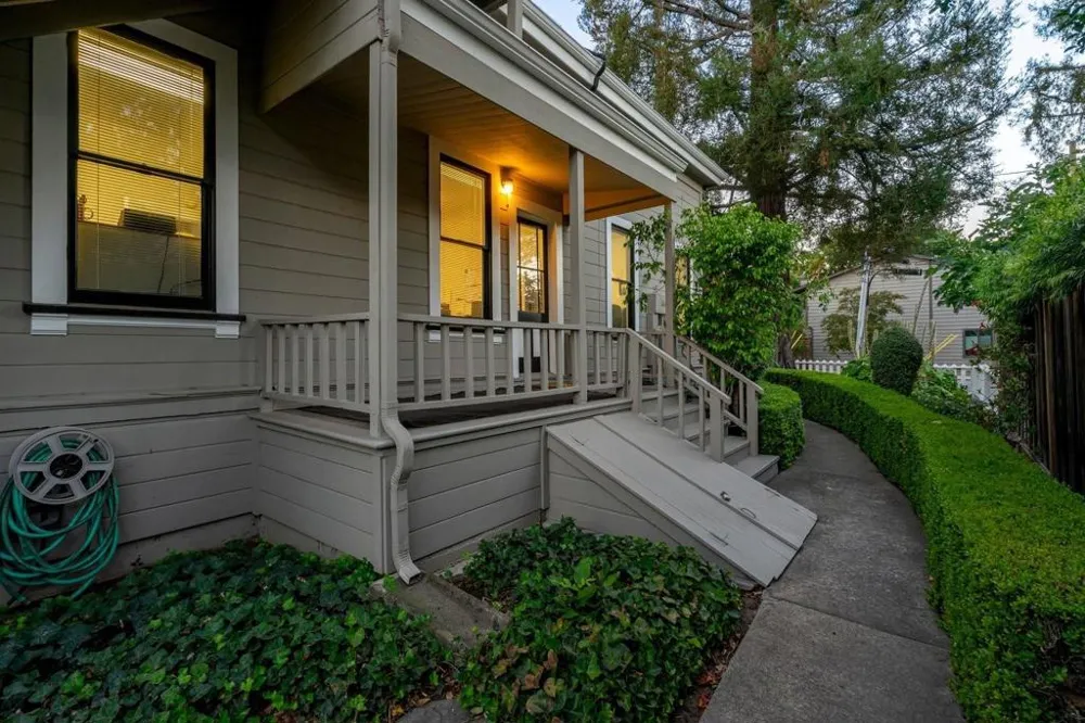 142 Central Avenue Campbell, CA 95008