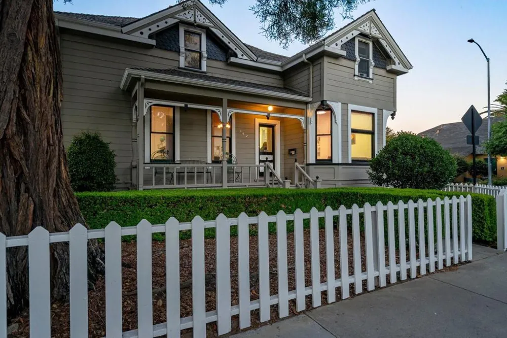 142 Central Avenue Campbell, CA 95008