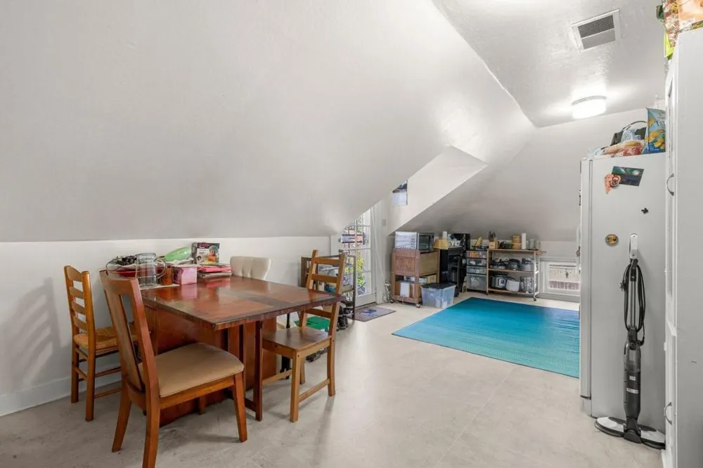 142 Central Avenue Campbell, CA 95008
