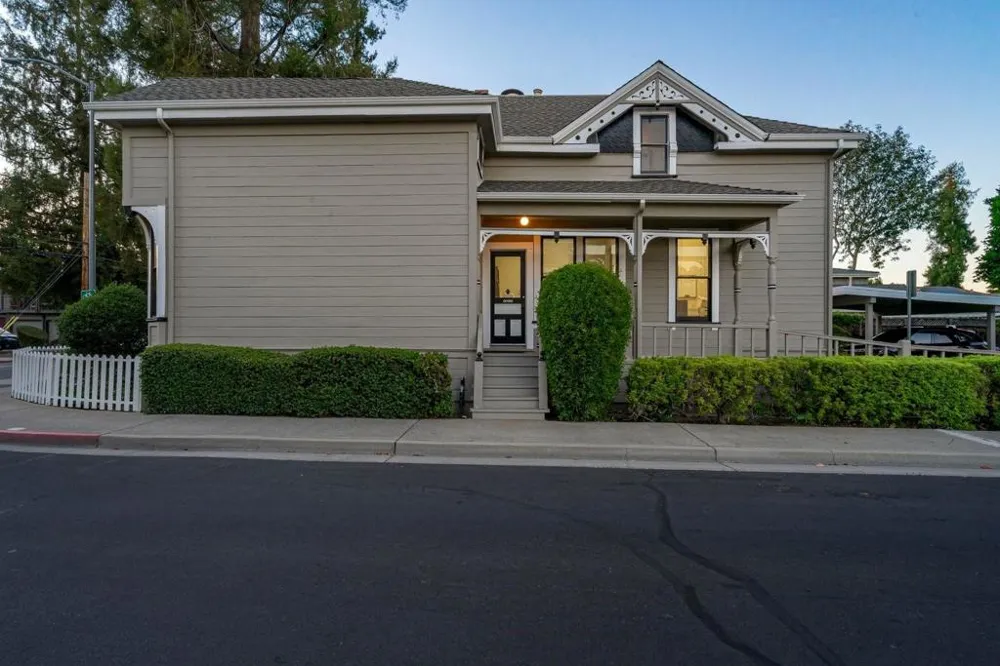 142 Central Avenue Campbell, CA 95008