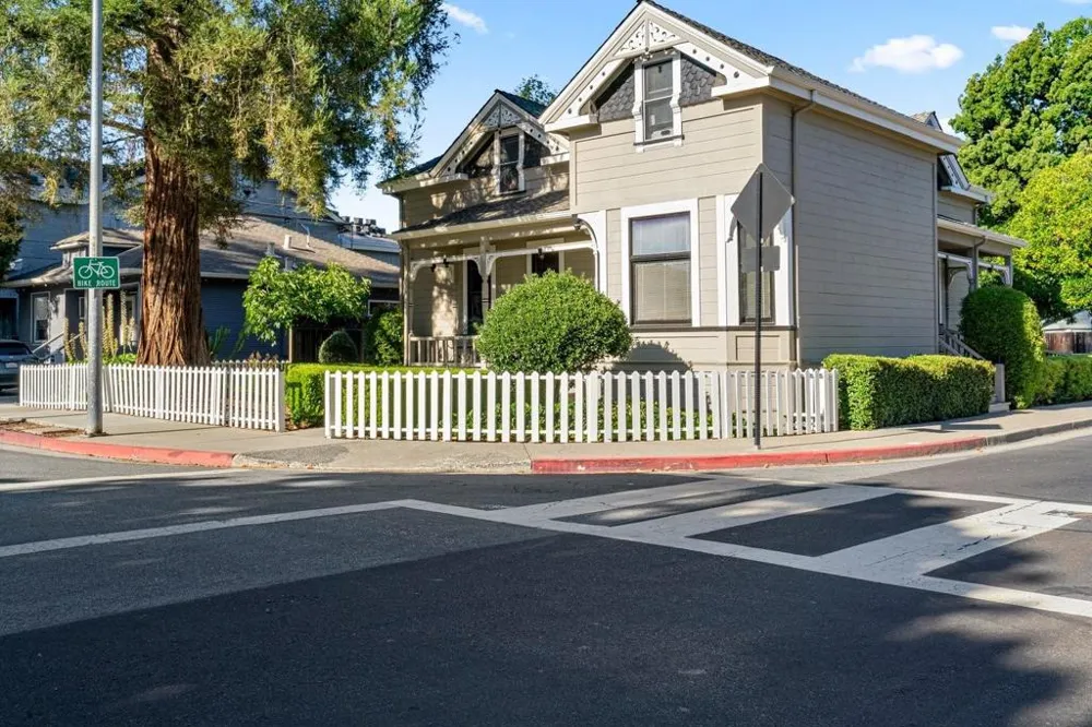 142 Central Avenue Campbell, CA 95008