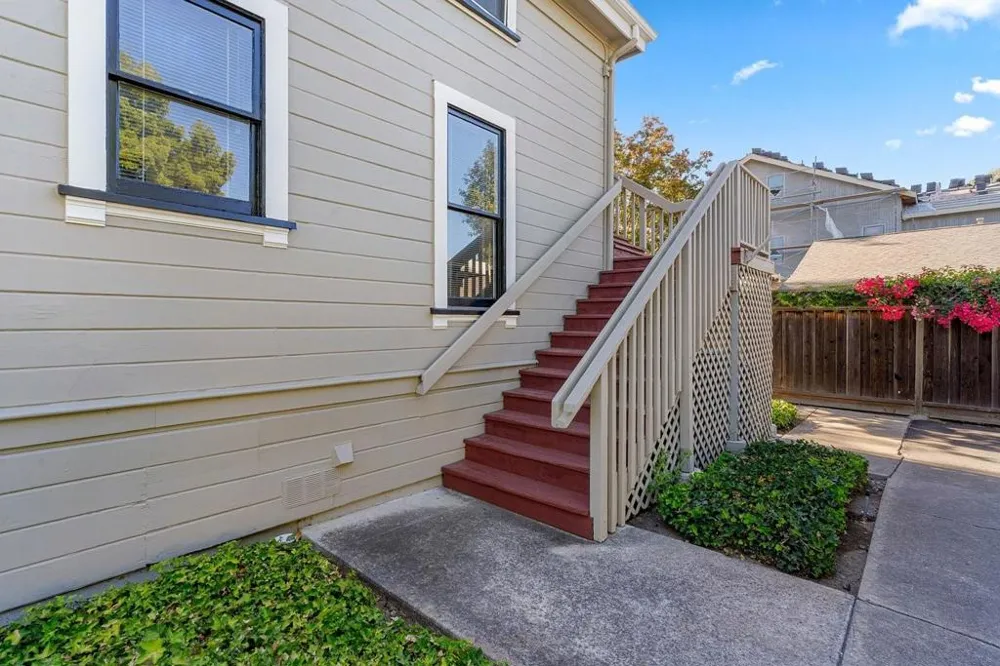 142 Central Avenue Campbell, CA 95008
