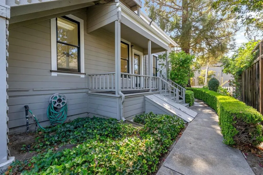 142 Central Avenue Campbell, CA 95008