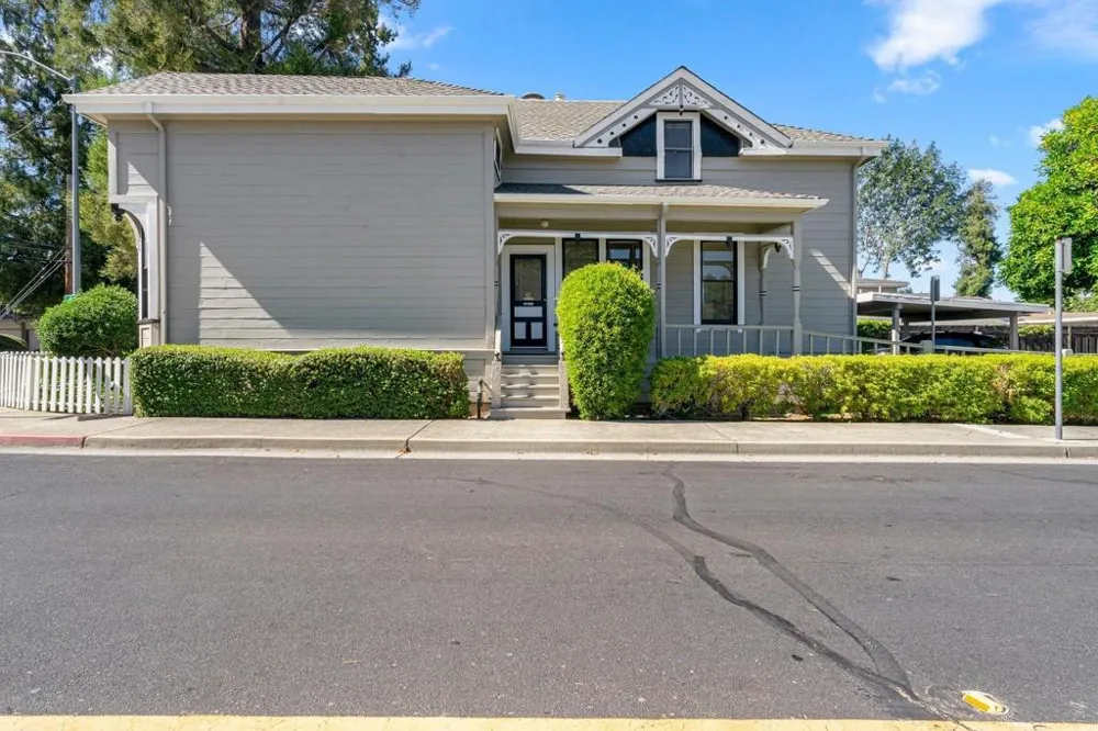 142 Central Avenue Campbell, CA 95008