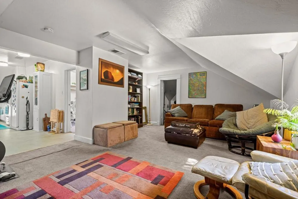 142 Central Avenue Campbell, CA 95008