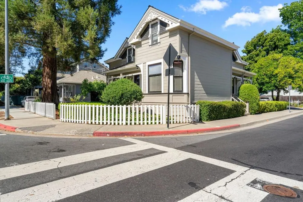 142 Central Avenue Campbell, CA 95008