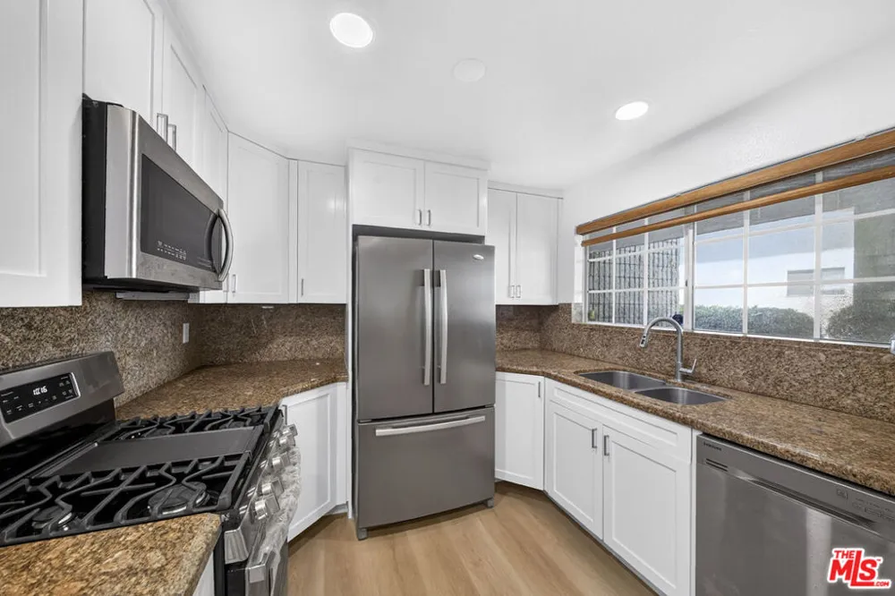 538 Glenwood Road #1 Glendale, CA 91202