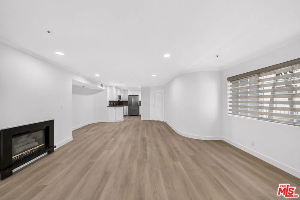 538 Glenwood Road #1 Glendale, CA 91202