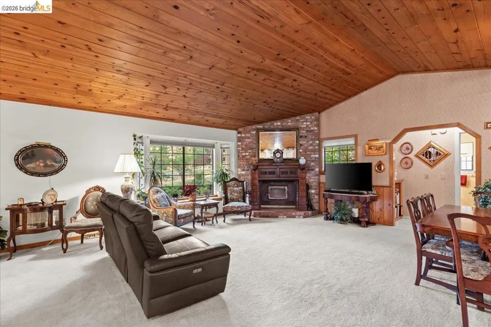 22896 East Ave Twain Harte, CA 95383