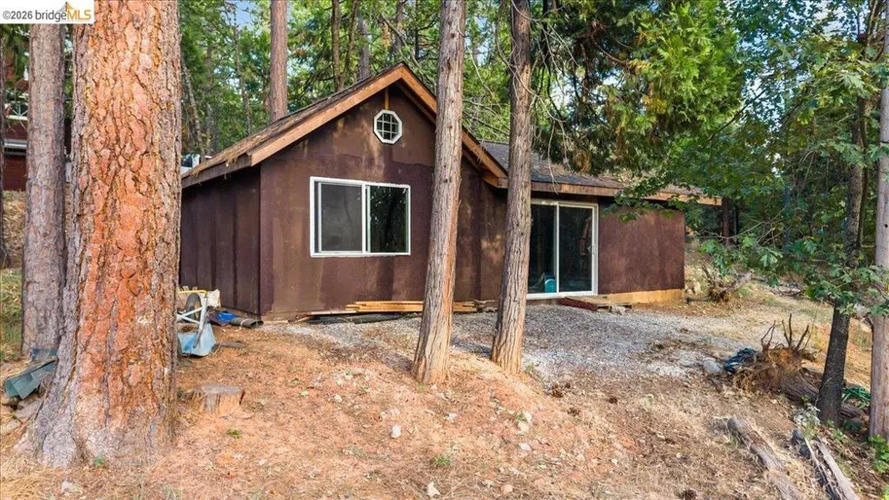 22896 East Ave Twain Harte, CA 95383