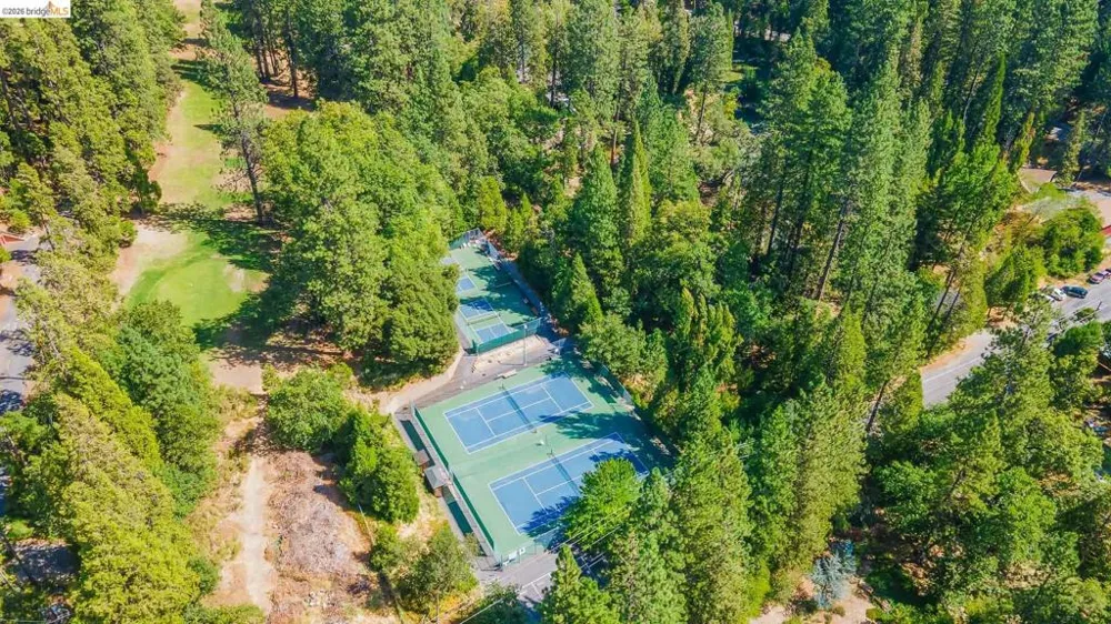 22896 East Ave Twain Harte, CA 95383