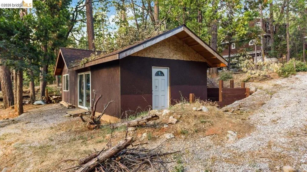 22896 East Ave Twain Harte, CA 95383