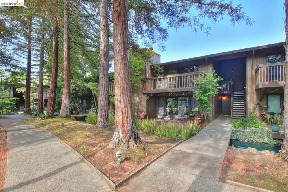 2400 Larkspur LN #264 Sacramento, CA 95825