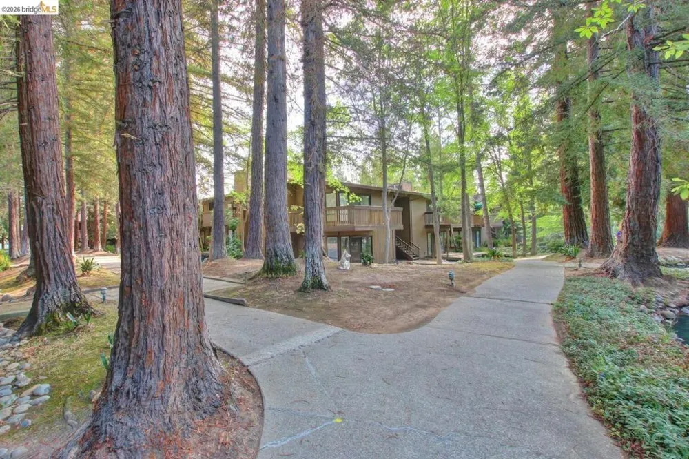 2400 Larkspur LN #264 Sacramento, CA 95825