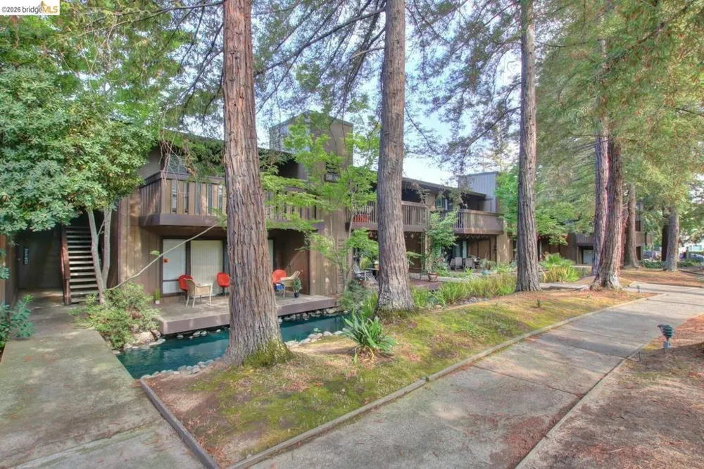 2400 Larkspur LN #264 Sacramento, CA 95825