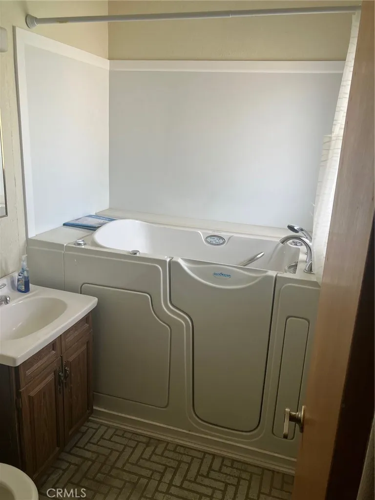 37111 Tripoli Barstow, CA 92311