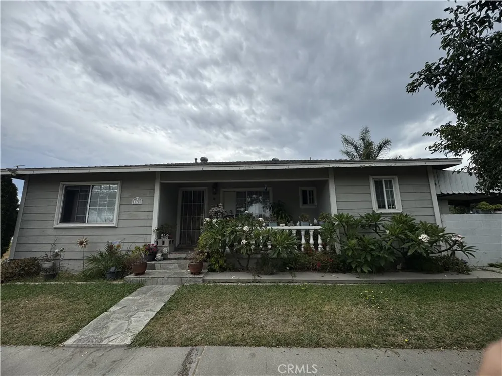 6170 Downey Avenue Long Beach, CA 90805