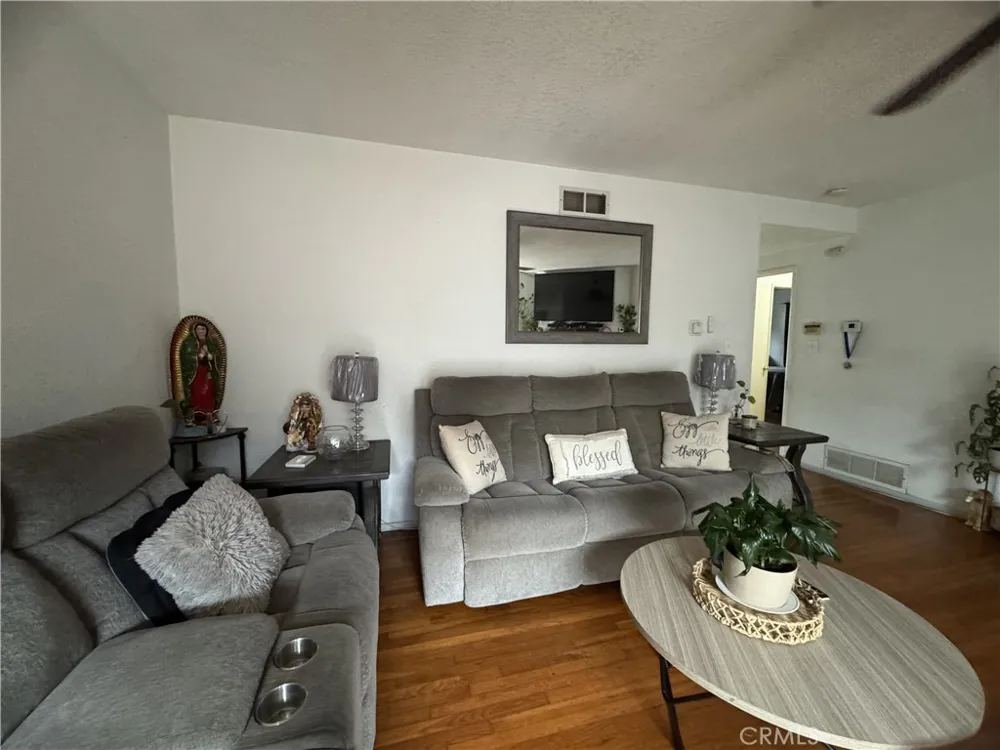 6170 Downey Avenue Long Beach, CA 90805