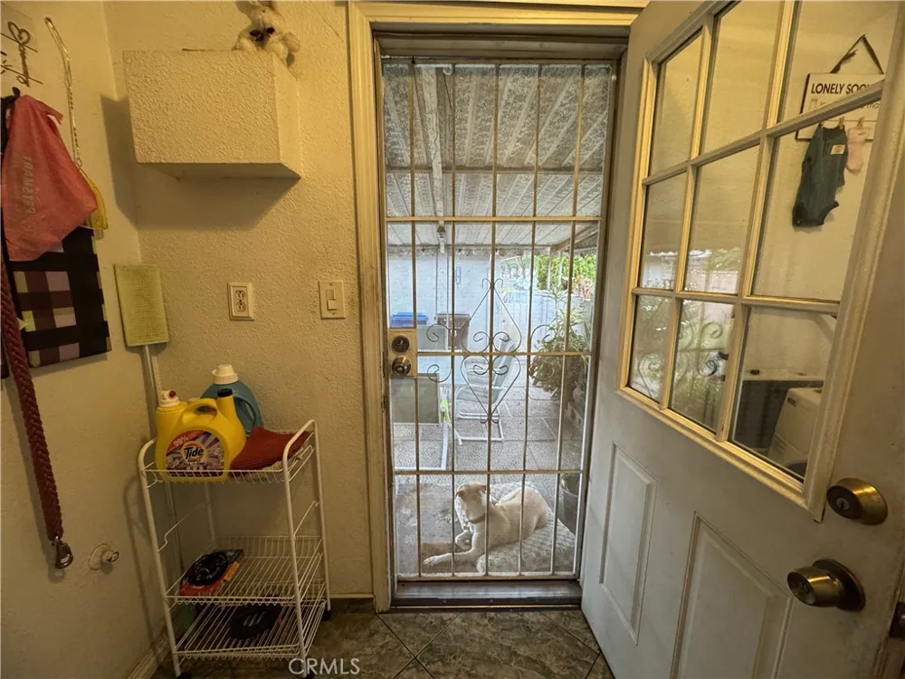 6170 Downey Avenue Long Beach, CA 90805
