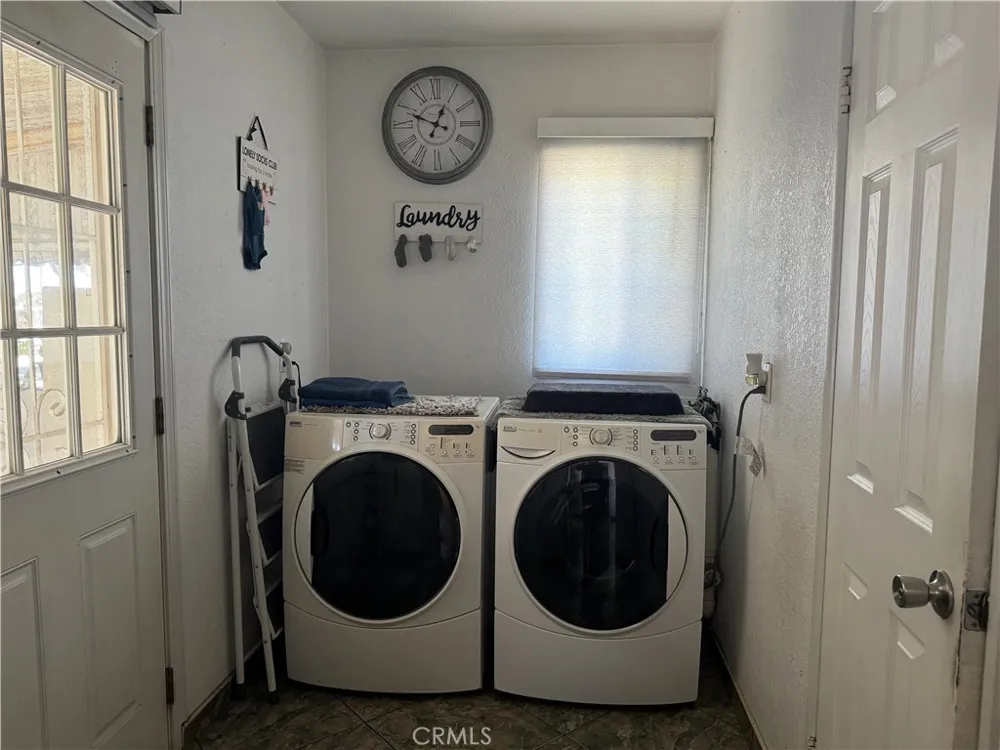 6170 Downey Avenue Long Beach, CA 90805
