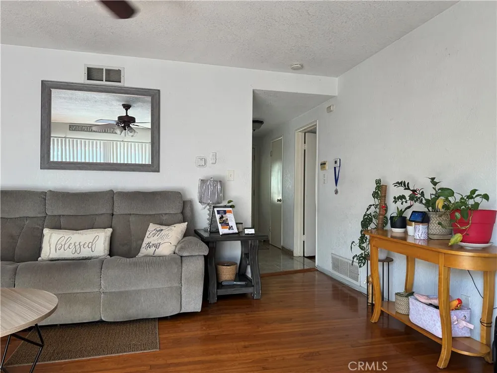 6170 Downey Avenue Long Beach, CA 90805