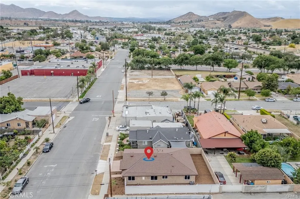 263 S 7th Street Colton, CA 92324