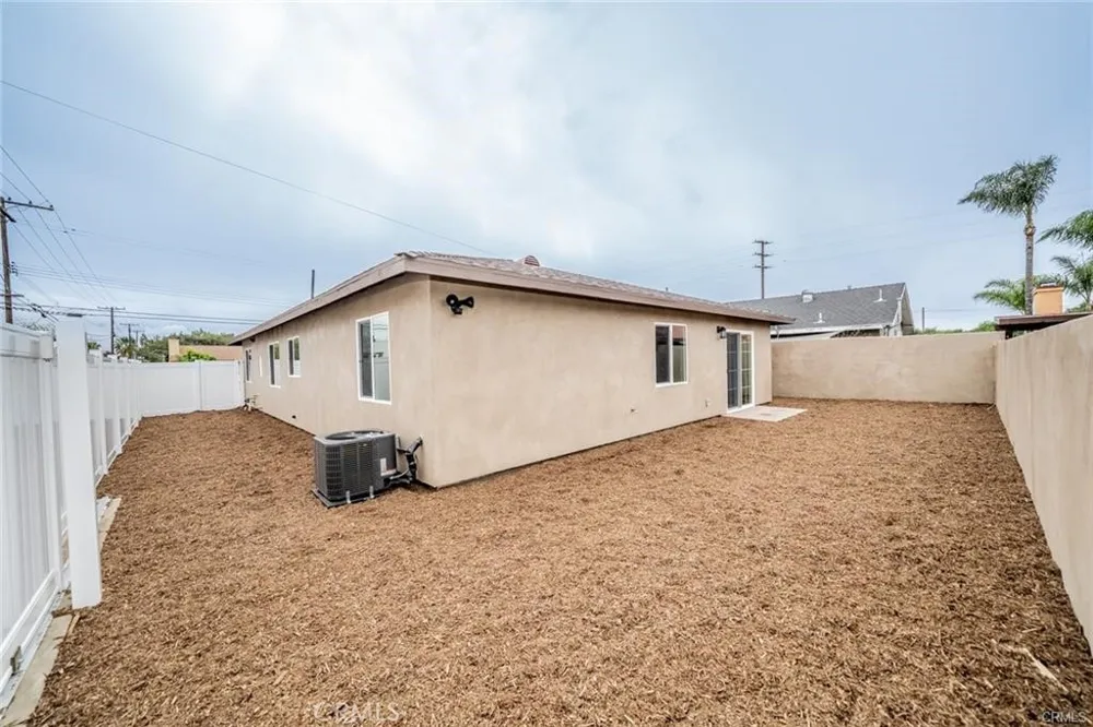 263 S 7th Street Colton, CA 92324
