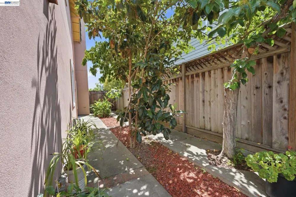 32219 Allison Dr Union City, CA 94587