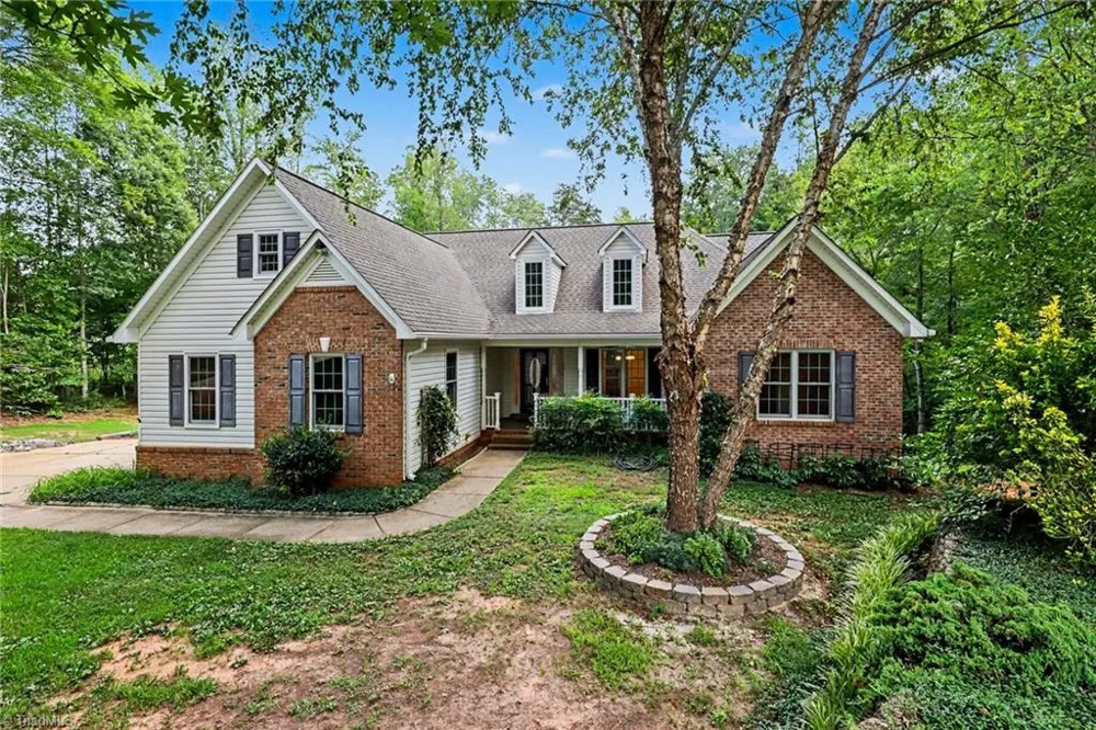 8602 Winding Hill Drive Stokesdale, NC 27357
