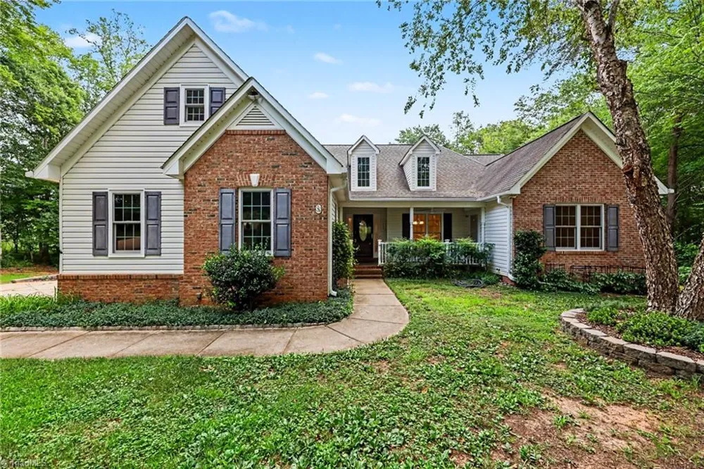 8602 Winding Hill Drive Stokesdale, NC 27357