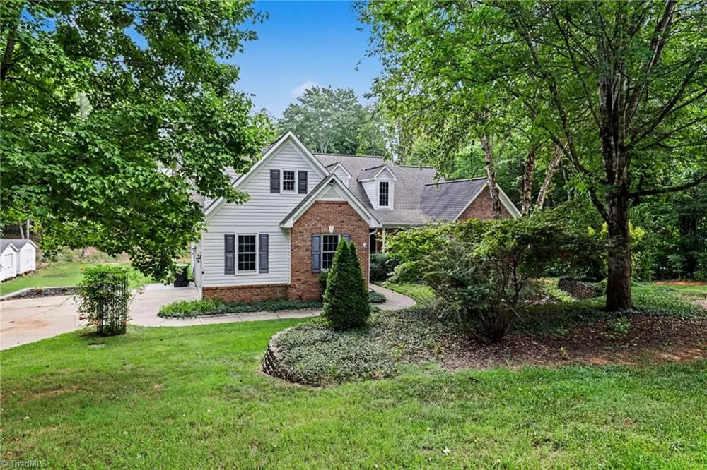 8602 Winding Hill Drive Stokesdale, NC 27357