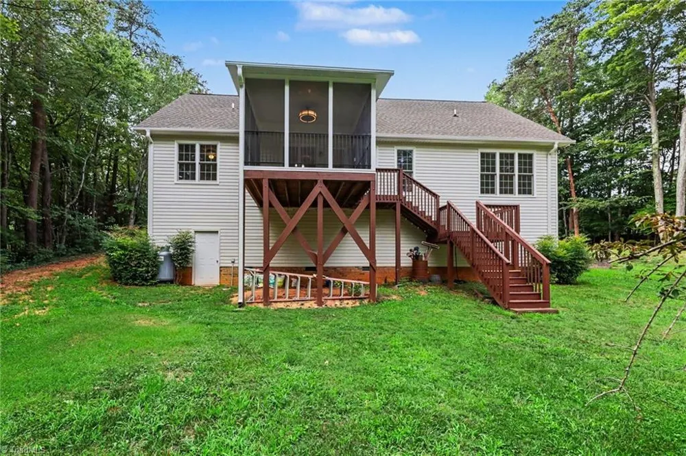 8602 Winding Hill Drive Stokesdale, NC 27357