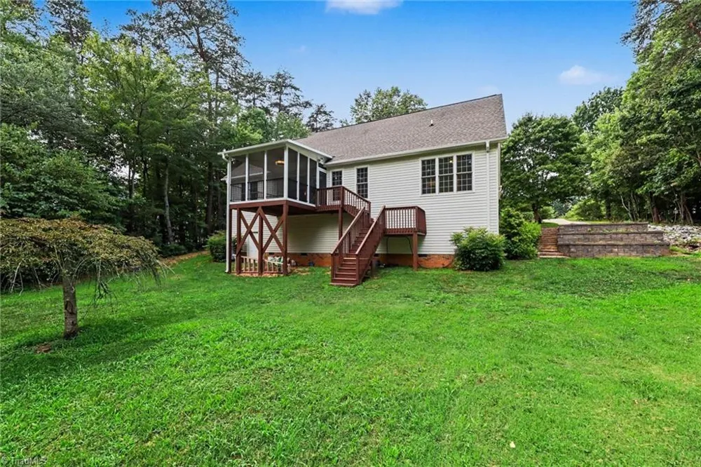 8602 Winding Hill Drive Stokesdale, NC 27357