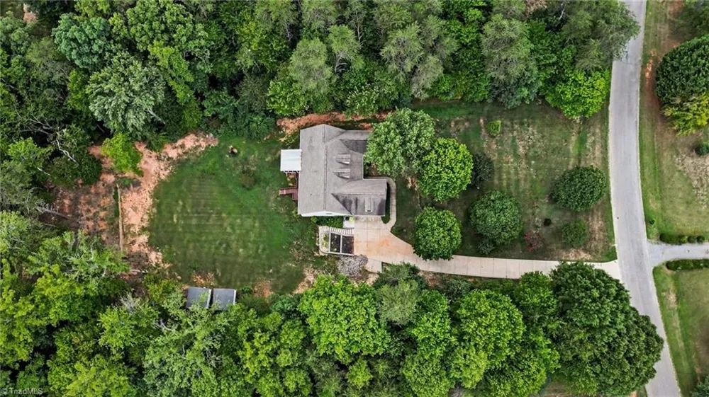 8602 Winding Hill Drive Stokesdale, NC 27357