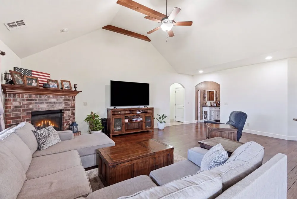 14468 72nd East Avenue Collinsville, OK 74021