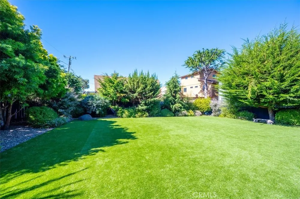 365 Bristol Street Cambria, CA 93428