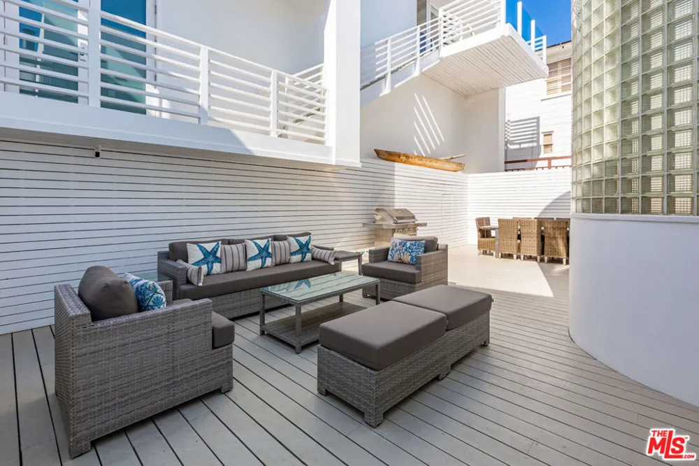 25212 Malibu Road Malibu, CA 90265