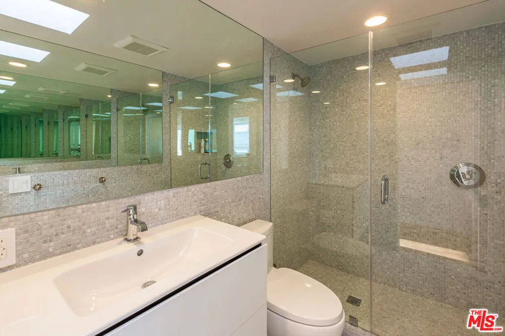 25212 Malibu Road Malibu, CA 90265