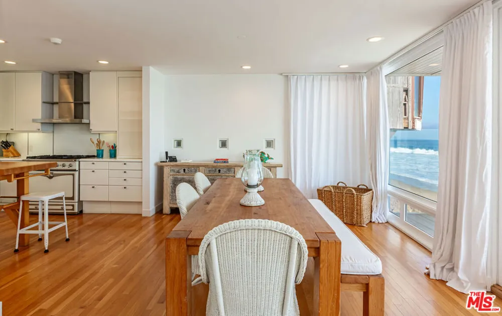 25212 Malibu Road Malibu, CA 90265