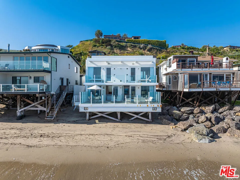 25212 Malibu Road Malibu, CA 90265