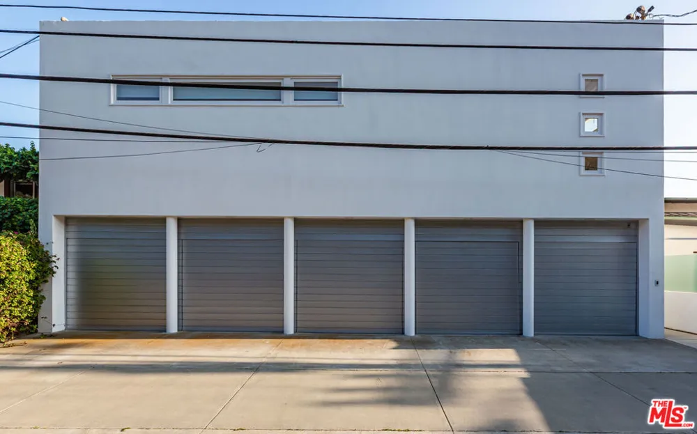 25212 Malibu Road Malibu, CA 90265