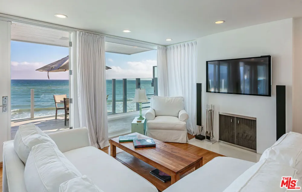 25212 Malibu Road Malibu, CA 90265
