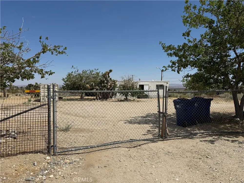 PB HWY VIC 187th Street E Llano, CA 93544