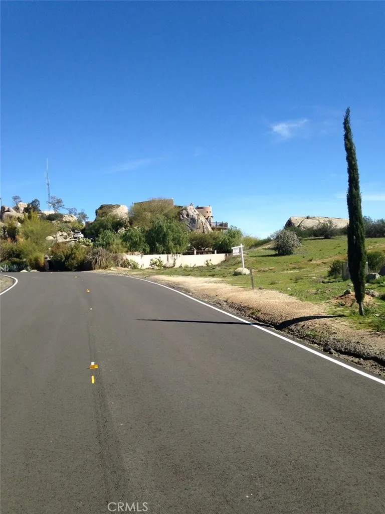 23685 Tapatia Road Homeland, CA 92548